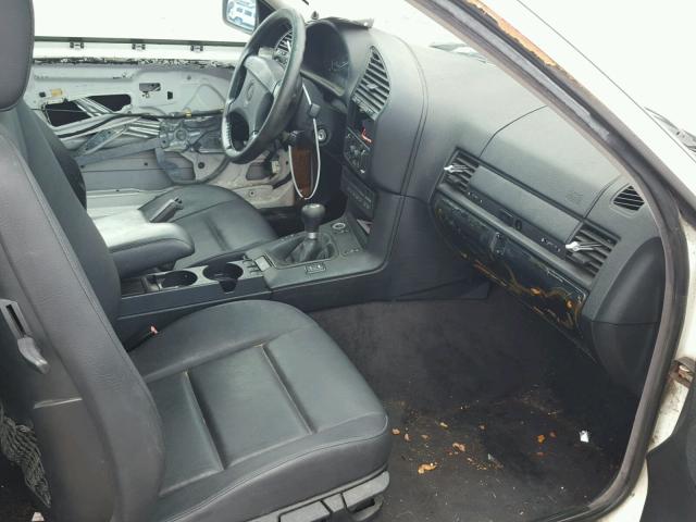 WBABE5325RJA08316 - 1994 BMW 318 IS WHITE photo 5