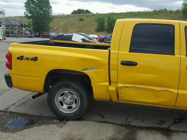 1D7HW28K76S528074 - 2006 DODGE DAKOTA QUA YELLOW photo 10