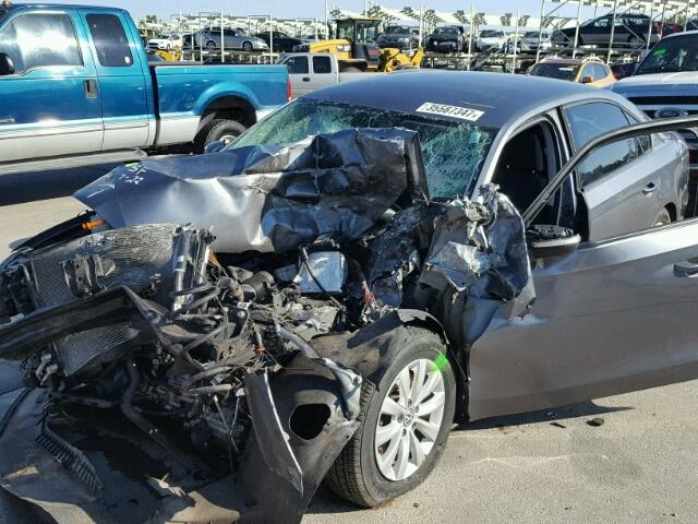 1VWAP7A30CC107910 - 2012 VOLKSWAGEN PASSAT S رمادي صورة 2