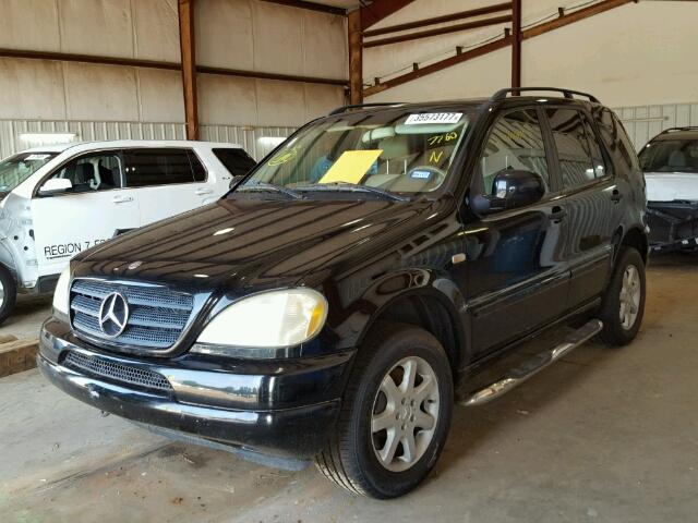 4JGAB72E5YA177760 - 2000 MERCEDES-BENZ ML 430 黑色 照片 2