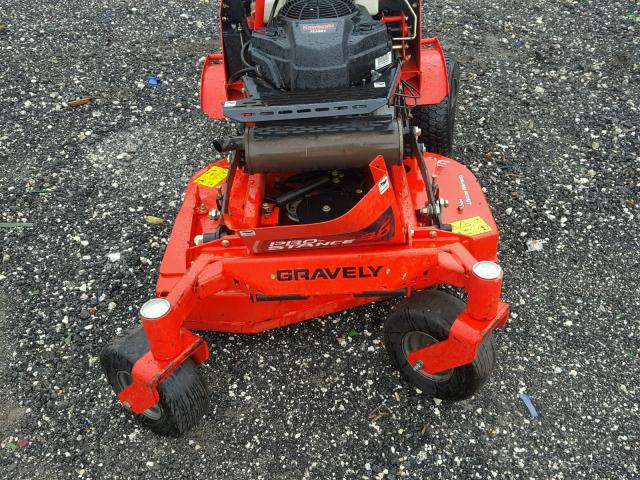 000188 - 2016 GRAV MOWER RED photo 5