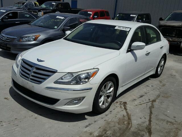 KMHGC4DD9DU210357 - 2013 HYUNDAI GENESIS 3. WHITE photo 2