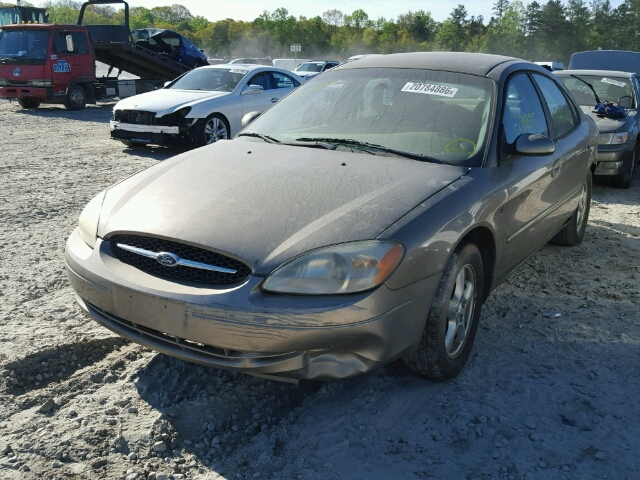 1FAFP552X2G273413 - 2002 FORD TAURUS SES BEIGE photo 2