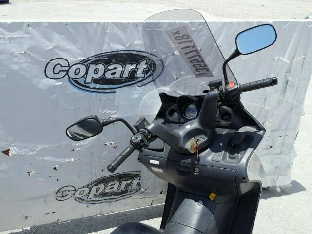 JH2MF06131K001222 - 2001 HONDA NSS250 SILVER photo 5