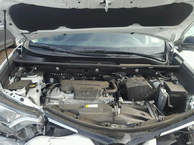 2T3BFREV6HW606863 - 2017 TOYOTA RAV4 白色 照片 7