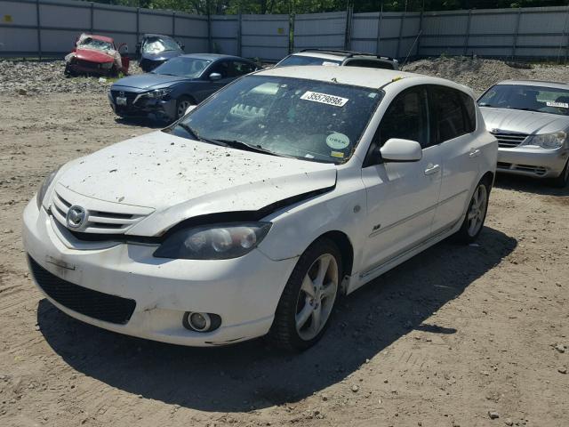 JM1BK143141185611 - 2004 MAZDA 3 HATCHBAC WHITE photo 2