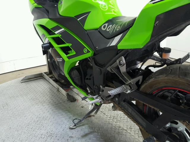 JKAEX8B1XEA000363 - 2014 KAWASAKI EX300 B GREEN photo 13