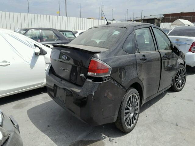 1FAHP3GN1AW196570 - 2010 FORD FOCUS SES BLACK photo 4