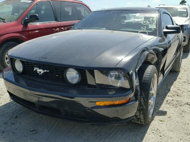1ZVHT82H965131982 - 2006 FORD MUSTANG GT BLACK photo 2