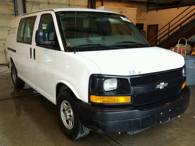 1GCFG15X351213799 - 2005 CHEVROLET EXPRESS G1 WHITE photo 1