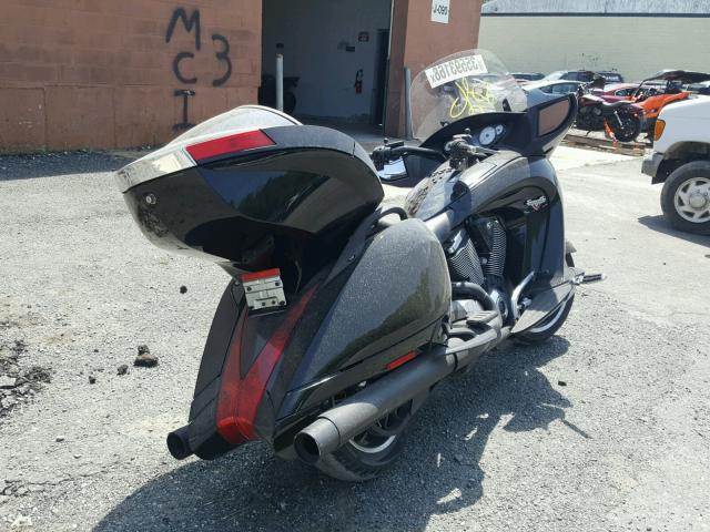 5VPSW36N4D3020849 - 2013 VICTORY MOTORCYCLES VISION TOU BLACK photo 4