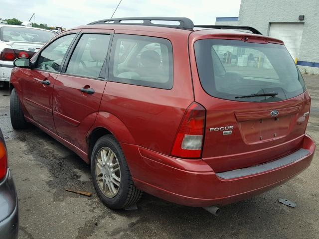 1FAFP36N65W306267 - 2005 FORD FOCUS ZXW RED photo 3