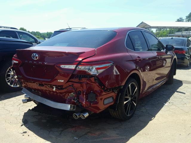 4T1B61HK3JU608667 - 2018 TOYOTA CAMRY XSE RED photo 4