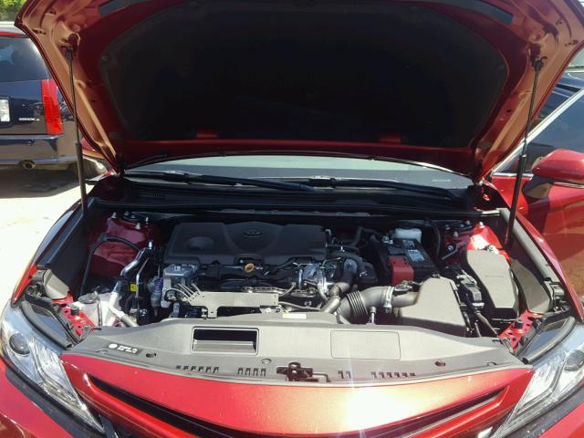 4T1B61HK3JU608667 - 2018 TOYOTA CAMRY XSE RED photo 7