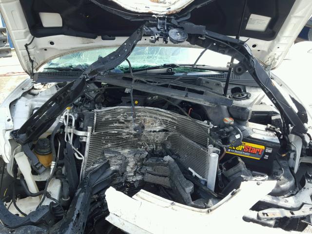 KMHFC46F38A296573 - 2008 HYUNDAI AZERA SE WHITE photo 7