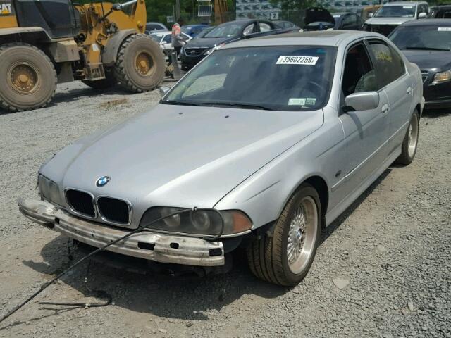 WBADT43421GF56883 - 2001 BMW 525 I AUTO SILVER photo 2