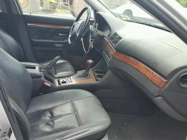 WBADT43421GF56883 - 2001 BMW 525 I AUTO SILVER photo 5