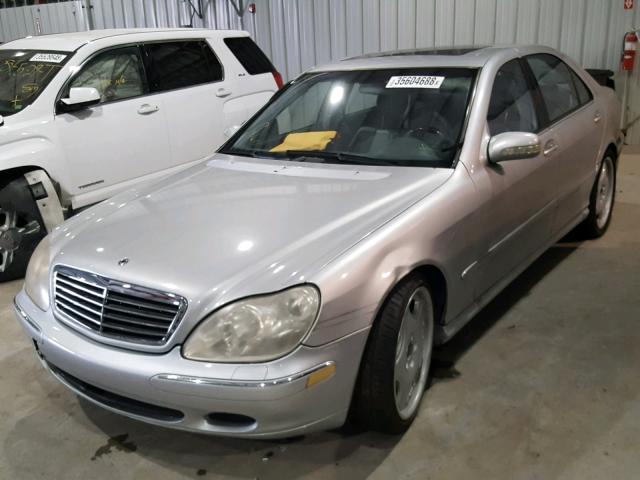 WDBNG75J92A279018 - 2002 MERCEDES-BENZ S 500 GRAY photo 2