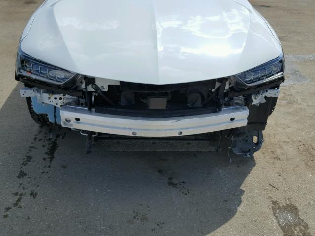 19UUB3F77JA001127 - 2018 ACURA TLX ADVANC WHITE photo 9