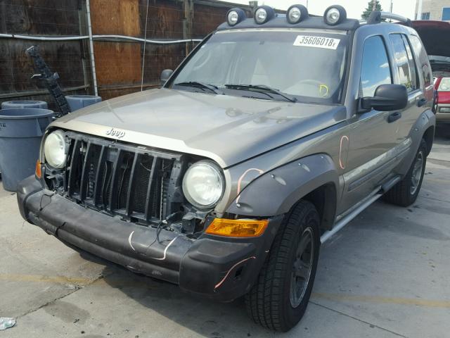 1J4GK38K25W516553 - 2005 JEEP LIBERTY RE BEIGE photo 2