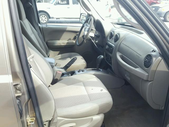 1J4GK38K25W516553 - 2005 JEEP LIBERTY RE BEIGE photo 5