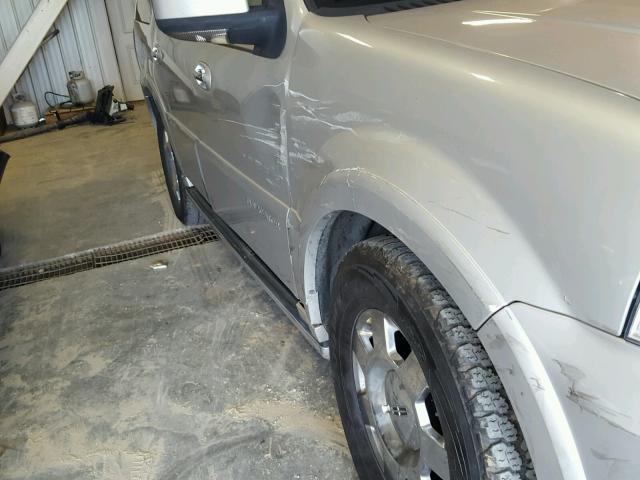 5LMFU27566LJ29789 - 2006 LINCOLN NAVIGATOR SILVER photo 9