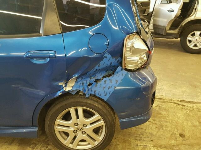 JHMGD37628S011790 - 2008 HONDA FIT SPORT BLUE photo 9