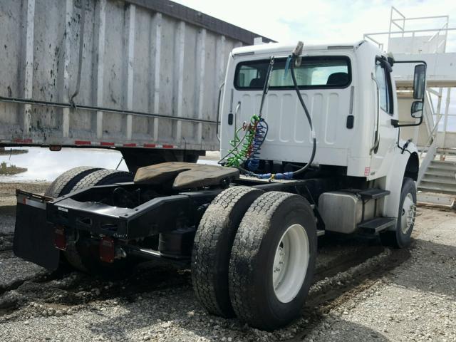 1FUBCXDJ57HY89863 - 2007 FREIGHTLINER M2 106 MED WHITE photo 4