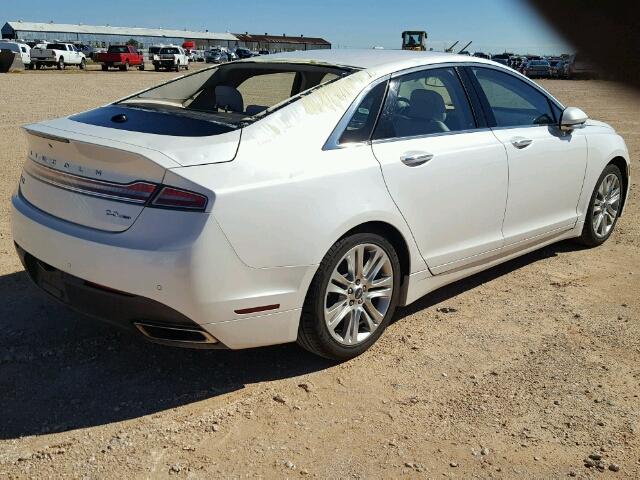 3LN6L2G93GR609610 - 2016 LINCOLN MKZ WHITE photo 4