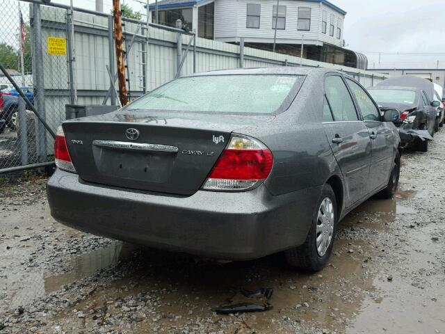 4T1BE32K55U608621 - 2005 TOYOTA CAMRY LE GRAY photo 4