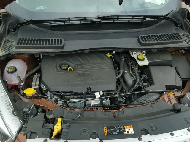 1FMCU0GD4HUD07987 - 2017 FORD ESCAPE SE 棕色 照片 7