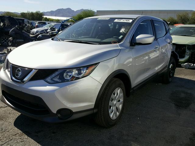 JN1BJ1CPXJW154267 - 2018 NISSAN ROGUE SPOR SILVER photo 2