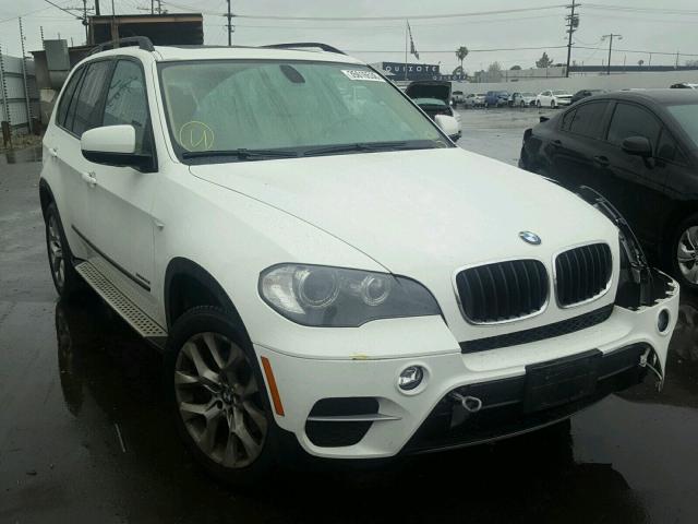 5UXZV4C52BL405087 - 2011 BMW X5 XDRIVE3 WHITE photo 1