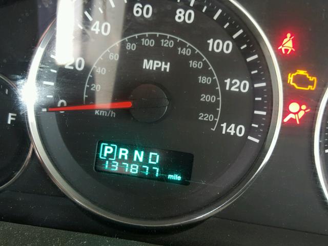 1J8HG48K87C643712 - 2007 JEEP COMMANDER WHITE photo 8