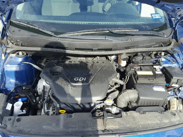 KMHCT5AE5HU304744 - 2017 HYUNDAI ACCENT SE BLUE photo 7