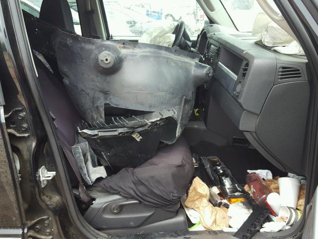 1J4RH4GK2AC125526 - 2010 JEEP COMMANDER BLACK photo 5