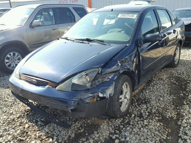 1FAFP38ZX4W183295 - 2004 FORD FOCUS ZTS BLUE photo 2