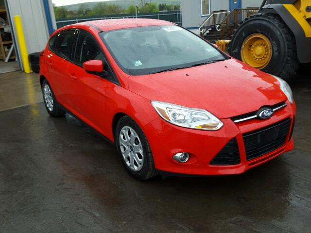 1FAHP3K23CL182347 - 2012 FORD FOCUS RED photo 1