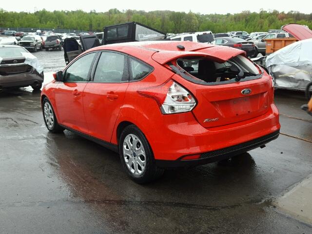 1FAHP3K23CL182347 - 2012 FORD FOCUS RED photo 3