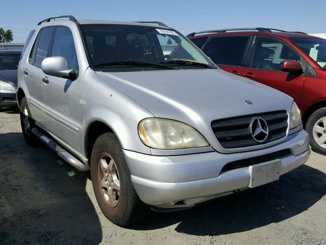 4JGAB54E61A269287 - 2001 MERCEDES-BENZ ML 320 SILVER photo 1