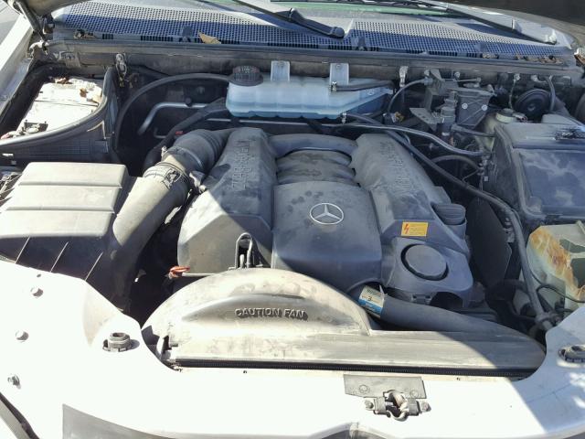 4JGAB54E61A269287 - 2001 MERCEDES-BENZ ML 320 SILVER photo 7