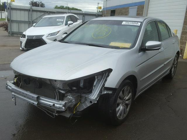 1HGCP3F87CA016588 - 2012 HONDA ACCORD EXL SILVER photo 2