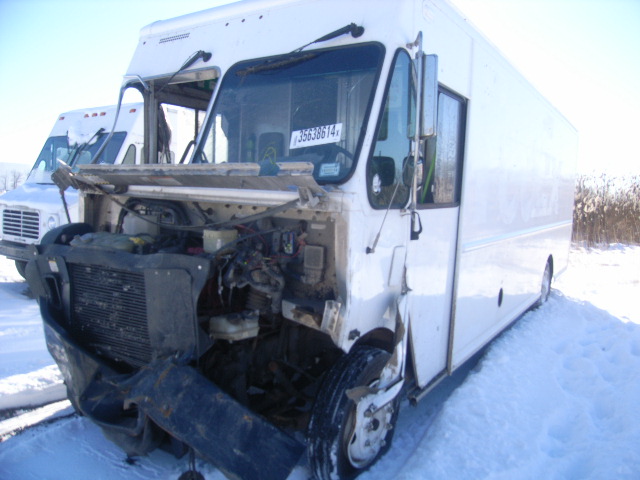 4UZAARDU2DCBY5884 - 2013 FREIGHTLINER M LINE WAL WHITE photo 10