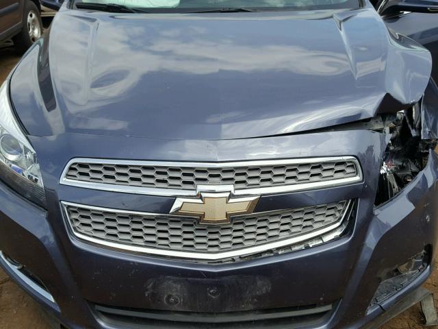 1G11H5SA6DF281345 - 2013 CHEVROLET MALIBU LTZ ლურჯი ფოტო 7