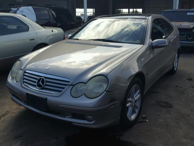 WDBRN64J43A522769 - 2003 MERCEDES-BENZ C 320 SPOR SILVER photo 2