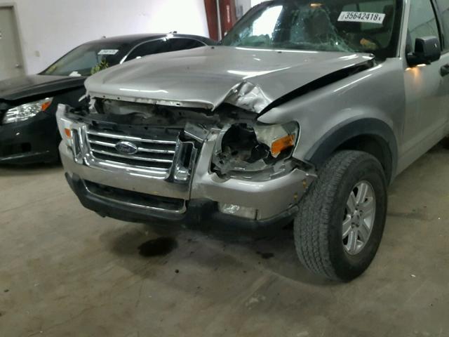 1FMEU31E18UA41078 - 2008 FORD EXPLORER S SILVER photo 9