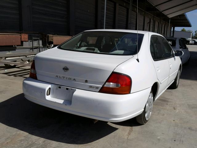 1N4DL01D2XC176928 - 1999 NISSAN ALTIMA XE WHITE photo 4