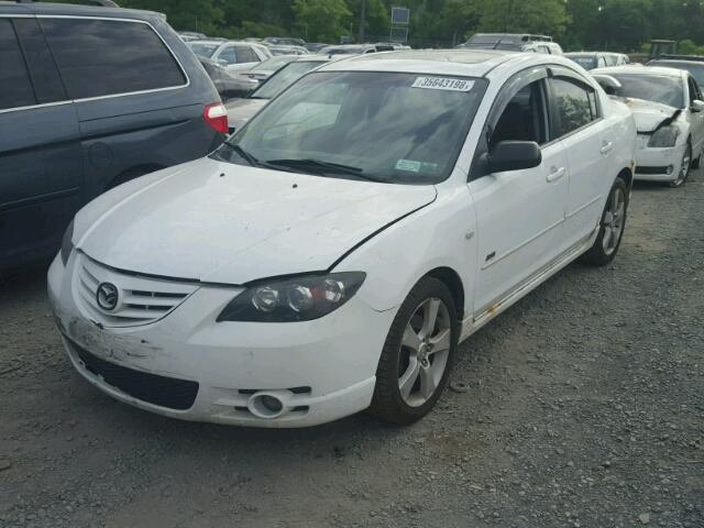 JM1BK123051236357 - 2005 MAZDA 3 S WHITE photo 2