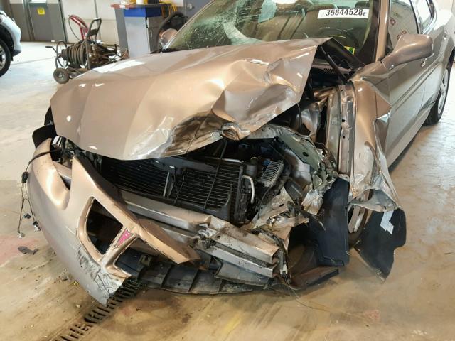 2G2WP552971215098 - 2007 PONTIAC GRAND PRIX GOLD photo 9