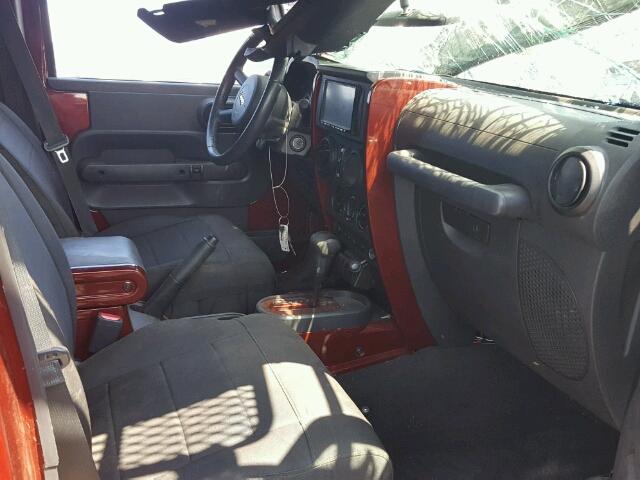 1J8GA69148L554915 - 2008 JEEP WRANGLER U RED photo 5